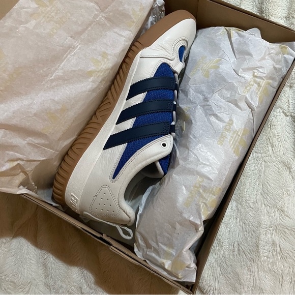 Adidas FA experiment 1 - Picture 7 of 9